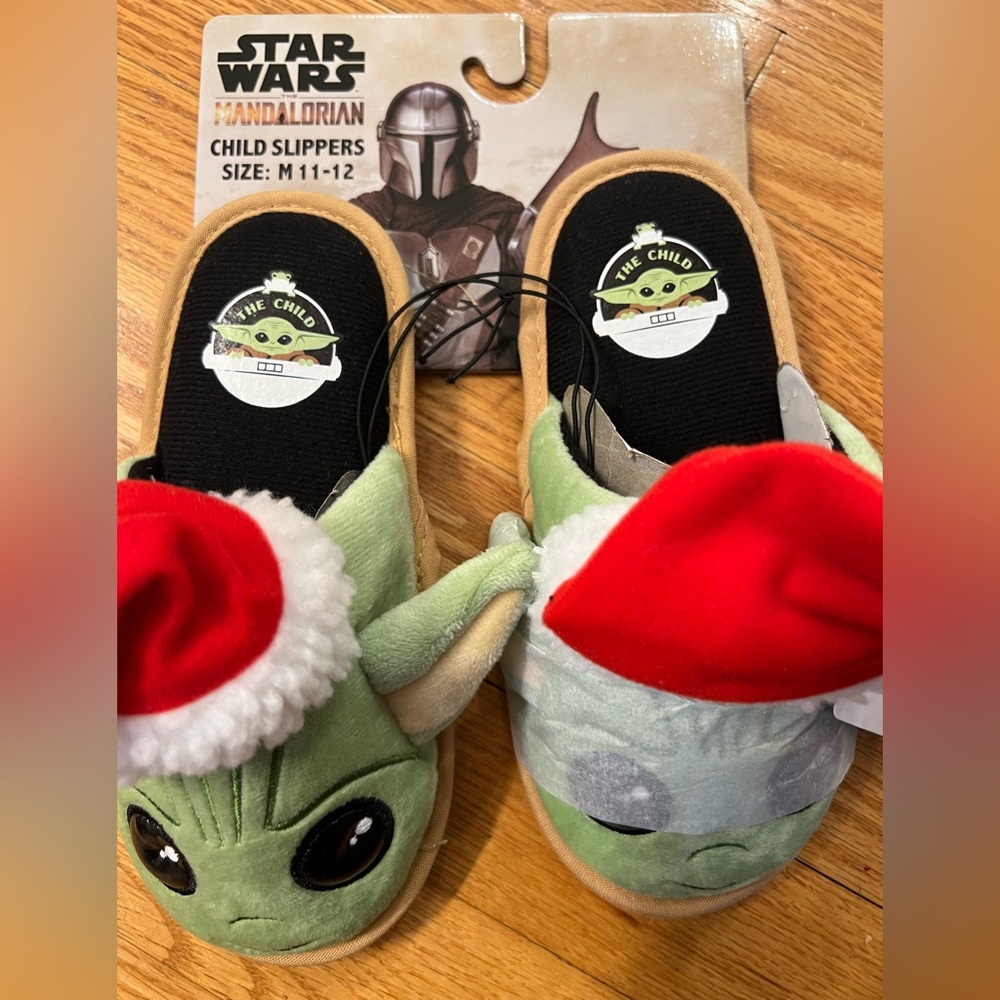 Yoda Santa slippers